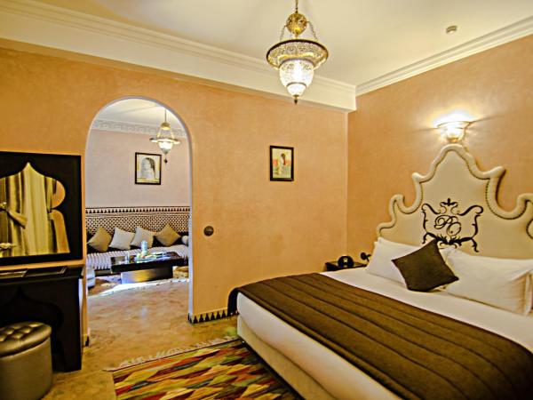 Palais Ommeyad Suites & Spa : photo 4 de la chambre suite junior avec bain à remous