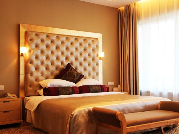 Glarun Jinling Hotel : photo 4 de la chambre suite supérieure 