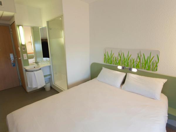 ibis budget Cherbourg - La Glacerie : photo 5 de la chambre chambre double