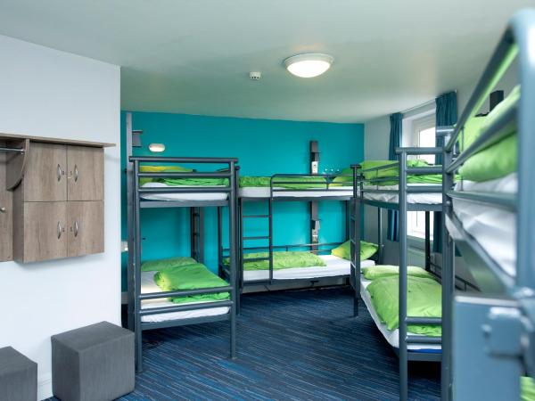 YHA London Thameside : photo 3 de la chambre lits superposs dans dortoir masculin 