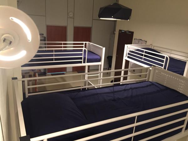 Vloft Backpackers Hostel : photo 7 de la chambre lit dans dortoir mixte de 12 lits
