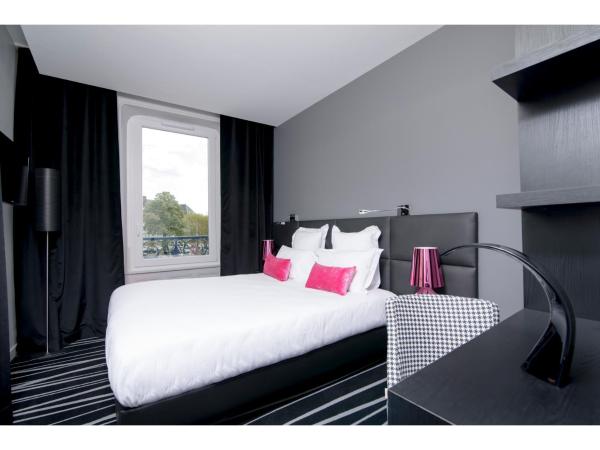 Hotel Restaurant Les Capucins : photo 10 de la chambre chambre double