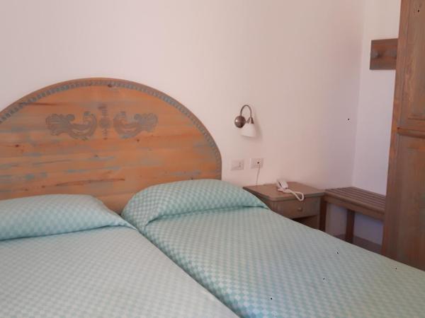 Alghero Vacanze Hotel : photo 7 de la chambre chambre double ou lits jumeaux