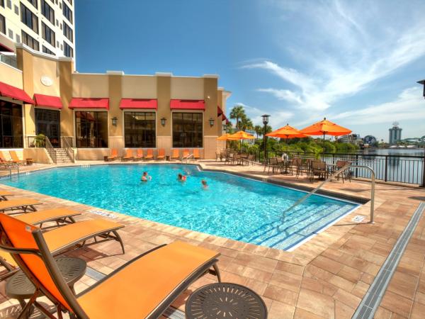 Ramada Plaza by Wyndham Orlando Resort & Suites Intl Drive : photo 5 de la chambre luxury two bedroom suite (no resort fee)