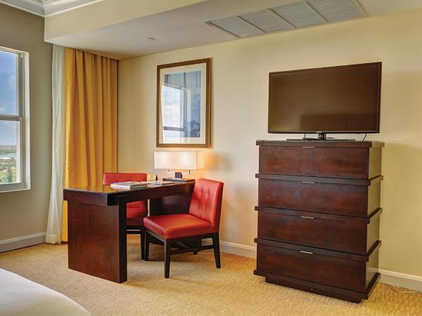 Sea View Hotel : photo 2 de la chambre chambre lit king-size - vue sur baie