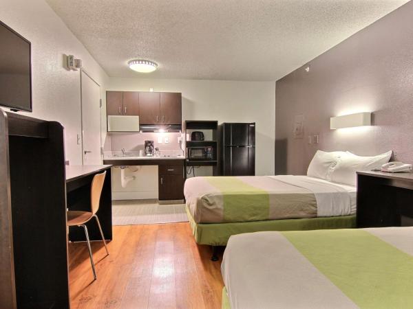Studio 6-Austin, TX - Northwest : photo 3 de la chambre chambre quadruple - non-fumeurs