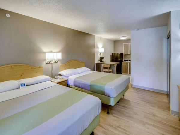 Studio 6-Houston, TX - Hobby South : photo 5 de la chambre chambre quadruple - non-fumeurs