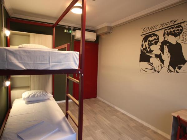 Stay Hybrid Hostel : photo 2 de la chambre lit simple dans dortoir mixte