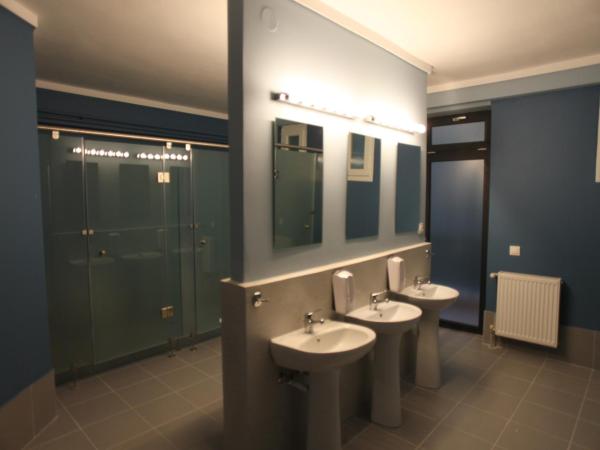 Stay Hybrid Hostel : photo 9 de la chambre lit dans dortoir mixte de 6 lits