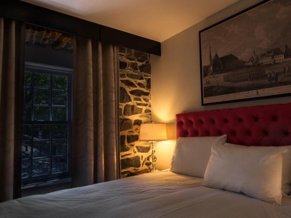 Auberge du Trésor : photo 1 de la chambre chambre lit queen-size avec vue