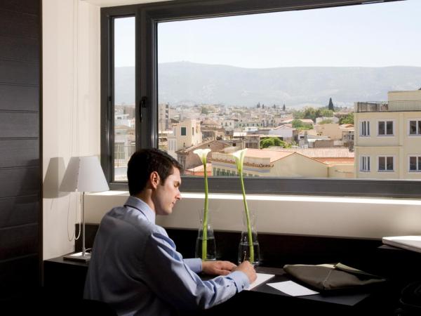 O&B Athens Boutique Hotel : photo 6 de la chambre suite junior avec terrasse privée