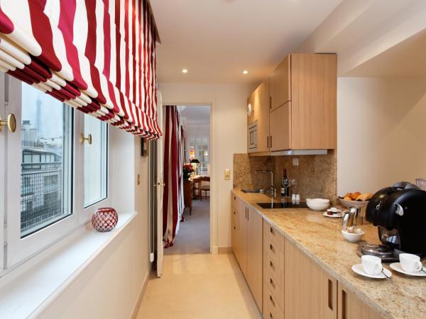 Majestic Hotel Spa - Champs Elysées : photo 8 de la chambre suite terrasse tour eiffel