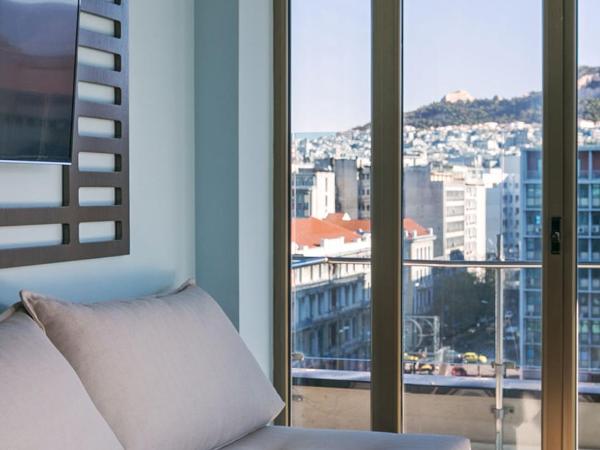 Athens Tiare by Mage Hotels : photo 7 de la chambre suite d'angle - vue sur fontaine