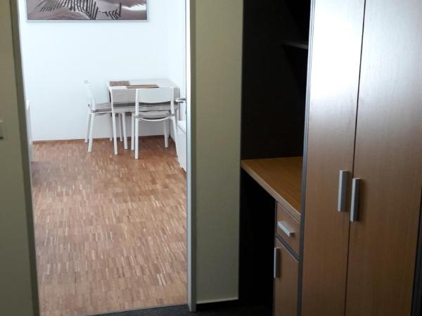 Hotel & Hostel Letov : photo 5 de la chambre chambre lits jumeaux deluxe