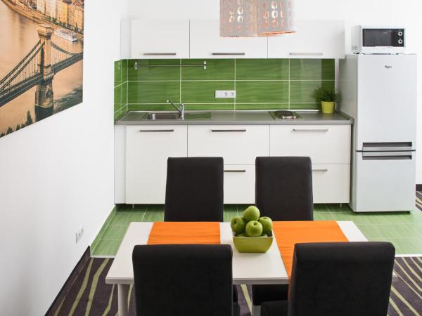 Rubin Wellness & Conference Hotel : photo 7 de la chambre appartement