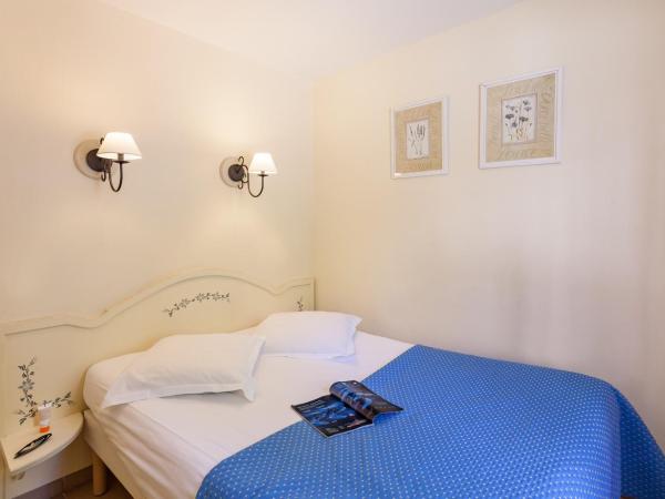 Résidence Pierre & Vacances Les Restanques du Golfe de Saint-Tropez : photo 3 de la chambre one-bedroom apartment with terrace or balcony (4 people) - sea view