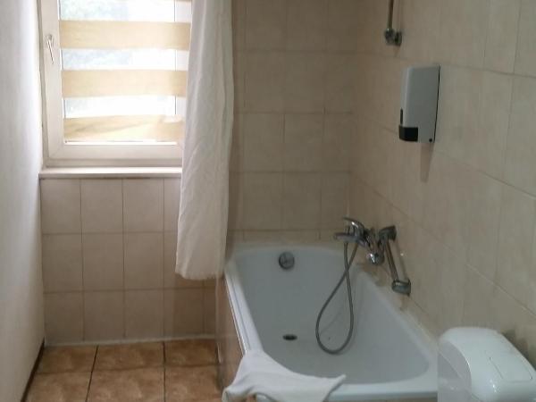 Hotel Prince de Liege : photo 5 de la chambre chambre triple