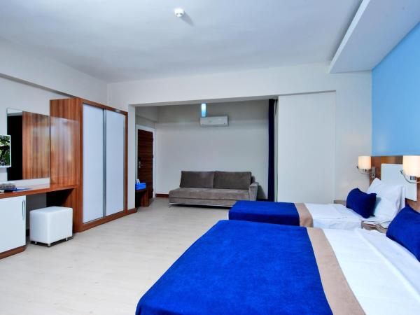 Kleopatra Ramira Hotel - All Inclusive : photo 5 de la chambre chambre quadruple standard
