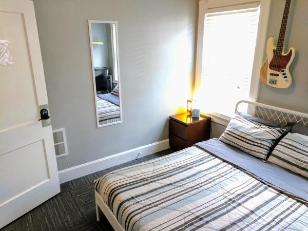 The Wayfaring Buckeye Hostel : photo 1 de la chambre chambre double