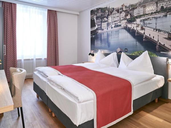 Hotel Central Luzern : photo 3 de la chambre chambre double standard