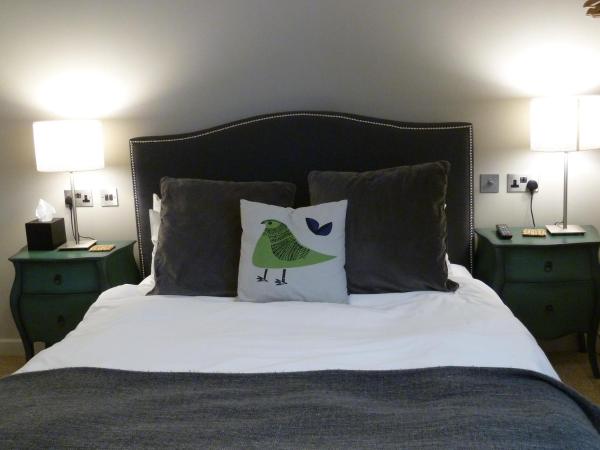 Edgar Townhouse : photo 8 de la chambre hébergement triple avec salle d'eau privative