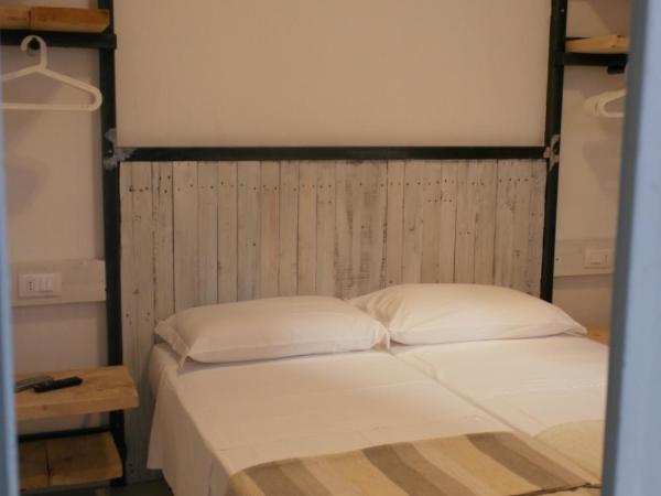 My Eco Rooms Olbia : photo 10 de la chambre chambre quadruple