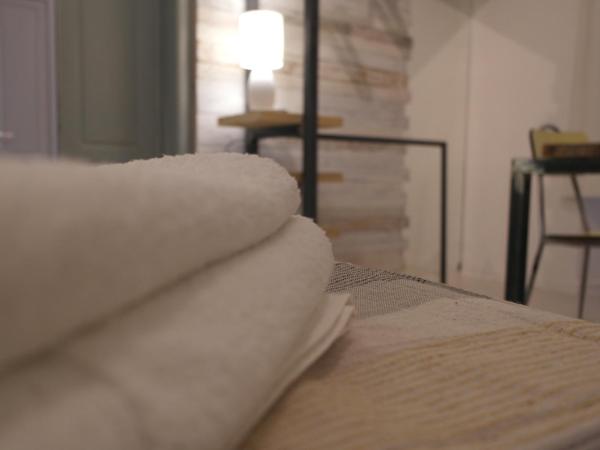 My Eco Rooms Olbia : photo 1 de la chambre chambre triple avec salle de bains privative séparée