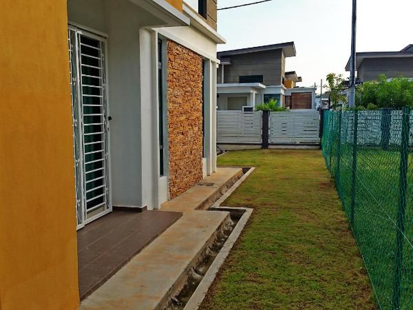 Siantan In Paya Rumput Near Std Hang Jebat, Sg Udang & UITM Lendu : photo 5 de la chambre maison 4 chambres