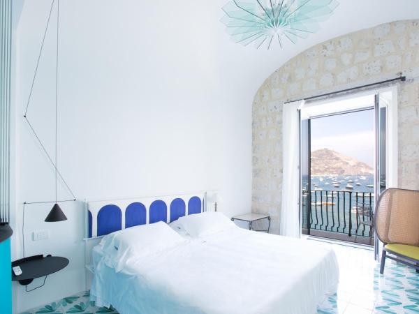 Miramare Sea Resort & Spa : photo 4 de la chambre chambre de luxe avec balcon et vue sur la mer