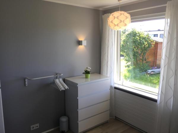 Ubak Guesthouse : photo 6 de la chambre chambre double avec salle de bains commune