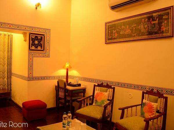 Hotel Vimal Heritage : photo 8 de la chambre suite royale