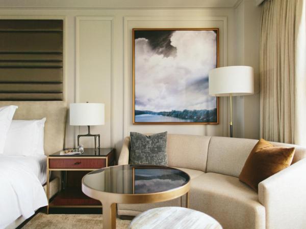 Four Seasons Hotel Austin : photo 5 de la chambre chambre lit king-size - vue sur ville