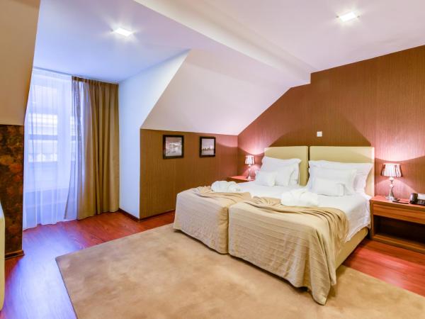 Hotel Borges Chiado : photo 1 de la chambre chambre triple standard