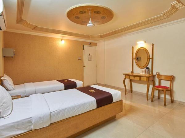 Hotel Swan Inn : photo 4 de la chambre chambre double ou lits jumeaux deluxe supérieure