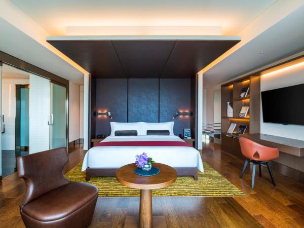 The Prince Gallery Tokyo Kioicho, a Luxury Collection Hotel : photo 2 de la chambre grand hébergement lit king-size premier deluxe avec accès gratuit au salon - non-fumeurs