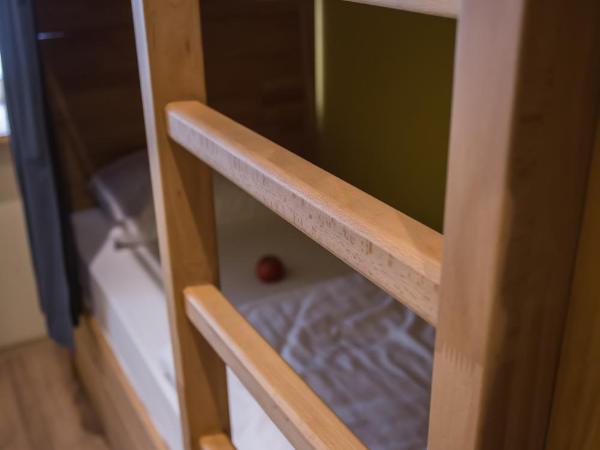 Safestay Warsaw Old Town : photo 3 de la chambre lit dans dortoir mixte de 4 lits avec salle de bains commune