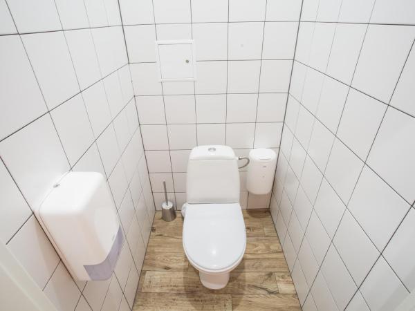 Safestay Warsaw Old Town : photo 5 de la chambre lit dans dortoir mixte de 4 lits avec salle de bains commune