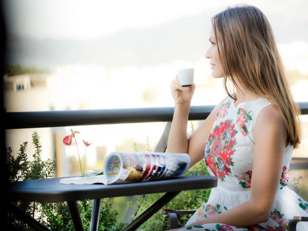 NLH FIX | Neighborhood Lifestyle Hotels : photo 5 de la chambre suite mansardée - vue sur l'acropole