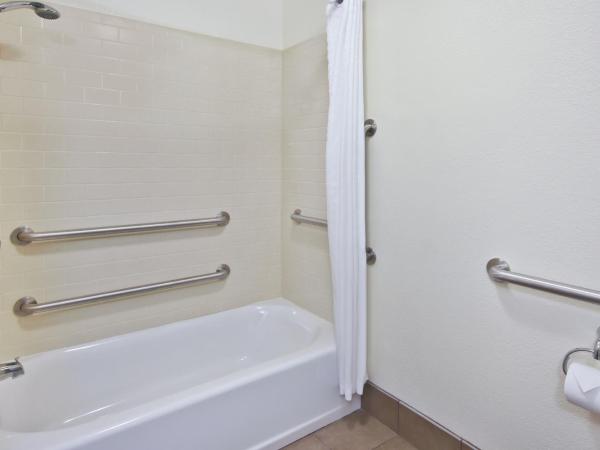 Candlewood Suites Indianapolis Airport, an IHG Hotel : photo 2 de la chambre chambre double - non-fumeurs 