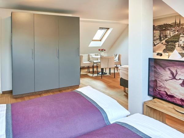 Hotel Central Luzern : photo 4 de la chambre chambre familiale supérieure