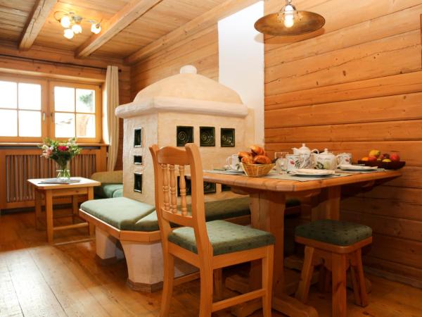 Hôtel 3 étoiles -Restaurant Le Pilatus Courchevel : photo 5 de la chambre appartement 2 chambres