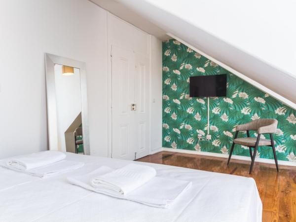 City Lofts Lisbon - Guesthouse : photo 2 de la chambre chambre double standard avec salle de bains commune