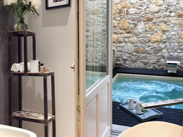 CinqueSuites Ortigia : photo 10 de la chambre suite de luxe avec baignoire spa chauffée