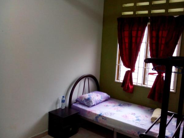 Jati Indah Homestay : photo 4 de la chambre maison 3 chambres