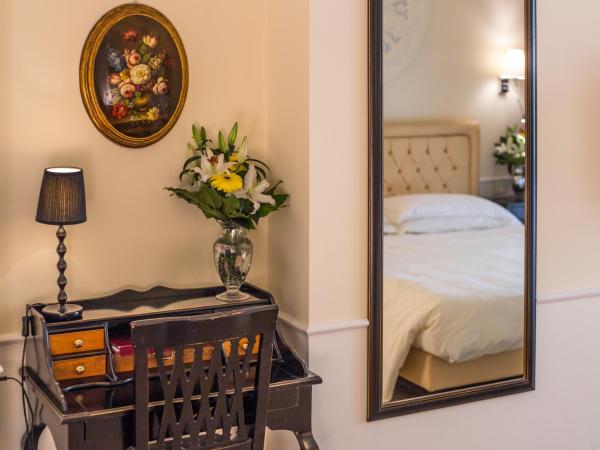 Hotel Patavium : photo 6 de la chambre chambre lit king-size confort avec terrasse