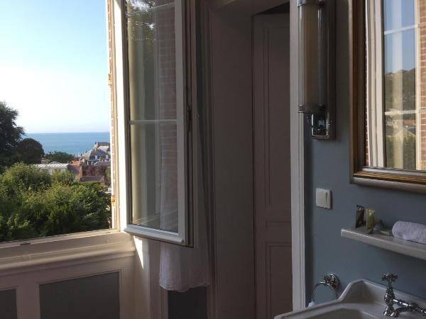 Castel De La Terrasse : photo 8 de la chambre chambre double deluxe - vue sur mer