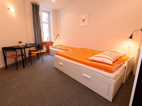 Constitution Square Rooms : photo 4 de la chambre chambre triple