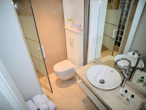 Auberge De La Calanque : photo 9 de la chambre chambre double classique avec vue sur jardin et terrasse