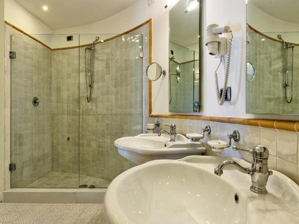 Hotel Villa Poseidon & Events : photo 6 de la chambre chambre quadruple - vue sur mer