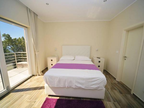 Guest House Manuela : photo 5 de la chambre chambre double deluxe avec balcon - vue sur mer